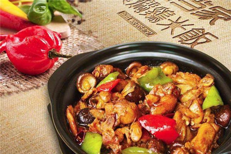 黄焖鸡米饭加盟：美食潮流与创业机遇并驾齐驱